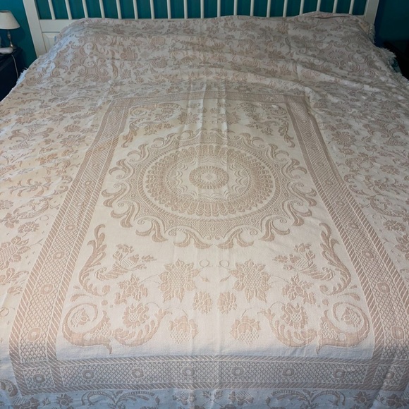 Mid-Century Vintage Bates Queen Elizabeth Rose and White - Picture 7 of 7